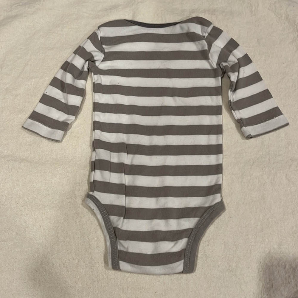 Carter’s Bodysuit - Picture 5 of 7